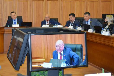 Фракция КПРФ в парламенте Калмыкии не поддержала "сырой" закон о выборах Народного Хурала