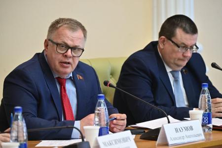 Депутаты фракции КПРФ в Московской областной Думе приняли участие в выездном заседании Комитета по социальной политике и здравоохранению в Подольске