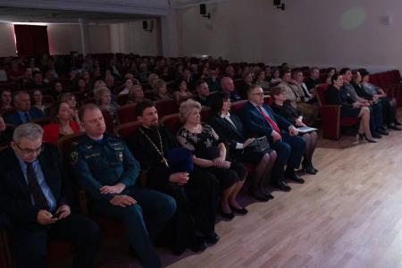 Руководитель фракции КПРФ в Московской областной Думе Александр Наумов поздравил с Днём труда Московской области жителей Ленинского г.о.