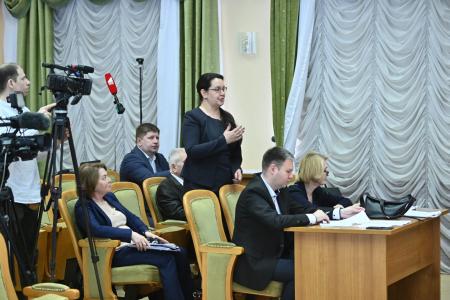 Депутаты фракции КПРФ в Московской областной Думе приняли участие в выездном заседании Комитета по социальной политике и здравоохранению в Подольске