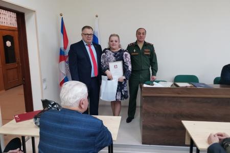 Руководитель фракции в Мособлдуме КПРФ Александр Наумов поздравил сотрудников военкоматов г.о. Домодедово и Ленинского г.о.