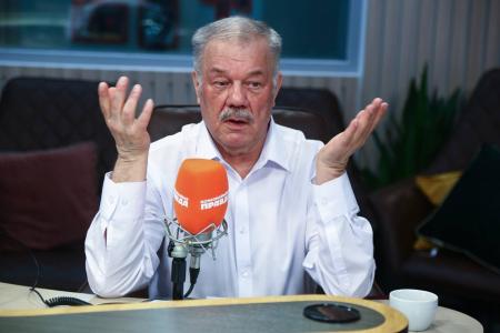 Мария Прусакова в эфире «Партийной среды» на радио «Комсомольская правда»