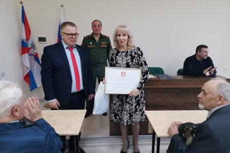 Руководитель фракции в Мособлдуме КПРФ Александр Наумов поздравил сотрудников военкоматов г.о. Домодедово и Ленинского г.о.