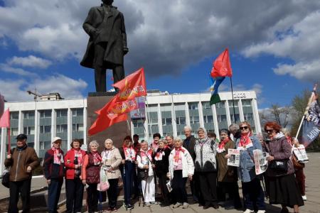 Подмосковные коммунисты: Дело Ленина будет жить в веках!