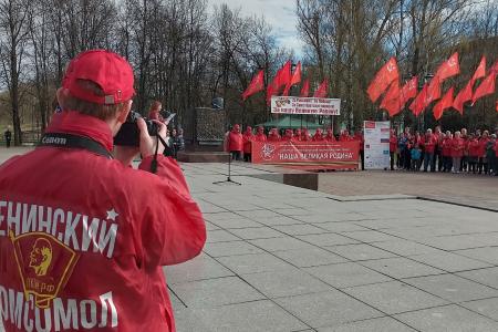 В Великий Новгород прибыл автопробег патриотической марш-эстафеты проекта "Наша Великая Родина"