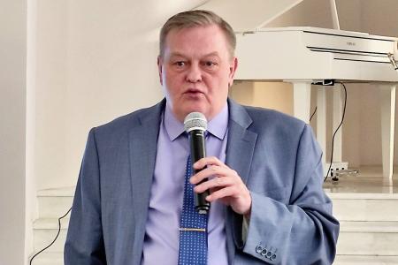 Юрий Афонин поздравил историка Евгения Спицына с выходом новой книги
