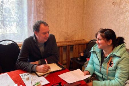 Саратовская область. Депутаты-коммунисты Ольга Алимова и Денис Буланов посетили Базарный Карабулак