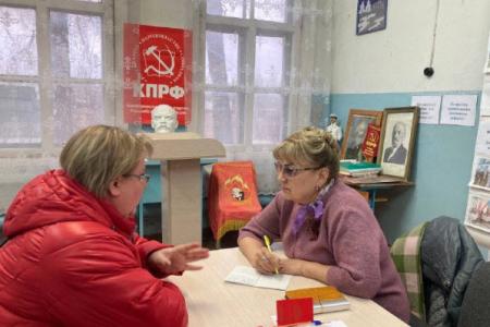 Саратовская область. Депутаты-коммунисты Ольга Алимова и Денис Буланов посетили Новые Бурасы