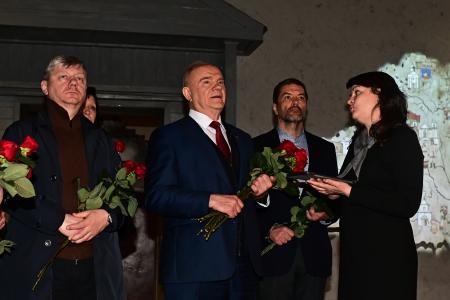 Г.А. Зюганов посетил Мемориальный комплекс Хатынь и Храм-памятник в честь всех святых и в память о жертвах, спасению отечества нашего послуживших