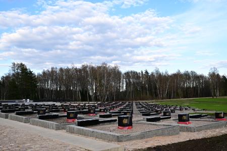 Г.А. Зюганов посетил Мемориальный комплекс Хатынь и Храм-памятник в честь всех святых и в память о жертвах, спасению отечества нашего послуживших