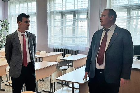 Лидер ивановских коммунистов Александр Бойков посетил с рабочим визитом Шую