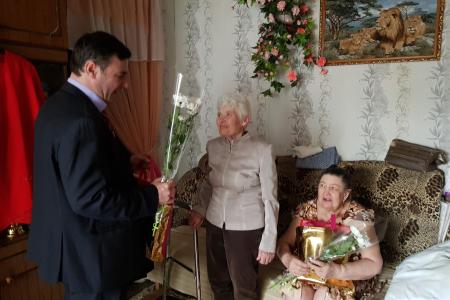 «Из одного металла льют медаль за бой, медаль за труд!» Рязанские депутаты-коммунисты выступили перед тружениками тыла и «детьми войны»