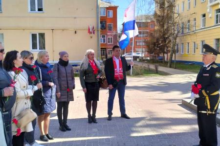 Подмосковные коммунисты: Труд – основа жизни!