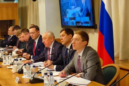 Н.М. Харитонов провел парламентские слушания в Госдуме по правовому регулированию вопросов вечной мерзлоты
