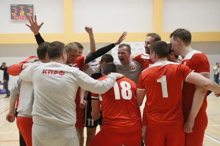 Чемпионат Москвы по волейболу: мужская команда КПРФ – чемпионы столицы, девушки – вице-чемпионы!
