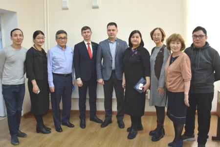 В Якутске проходит семинар-совещание партийного актива региональных отделений КПРФ Дальневосточного федерального округа