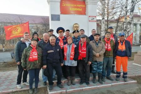 Свердловские коммунисты провели ленинские субботники по всей области