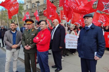 В Москве у посольства США прошла встреча с депутатами-коммунистами