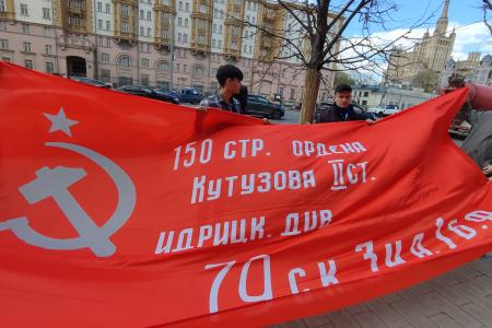 В Москве у посольства США прошла встреча с депутатами-коммунистами
