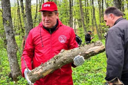 Лидер ставропольских коммунистов Виктор Гончаров: Лучший способ отпраздновать День рождения Ленина – совместный бескорыстный труд на благо общества!