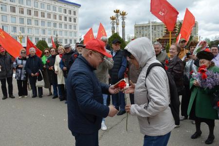В Калмыкии широко отметили день рождения Ильича