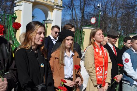 Коммунисты города трех революций провели мероприятие у Смольного