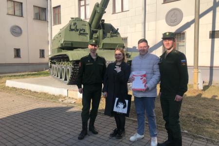 Свердловские коммунисты отправили очередной гуманитарный груз на СВО