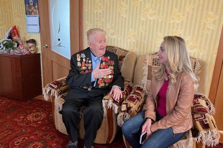 Тульская область. А.А. Лебедев поздравил с 97-летием ветерана войны и партии А.И. Тимофеева