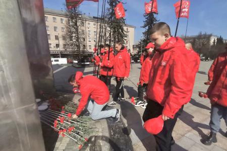 Тульские коммунисты приняли эстафету союзного антифашистского патриотического проекта "Наша Великая Родина"