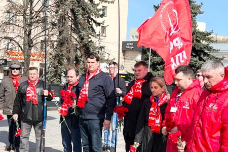 Тульские коммунисты приняли эстафету союзного антифашистского патриотического проекта "Наша Великая Родина"