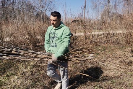 Тульские коммунисты проводят ленинские субботники по всему региону