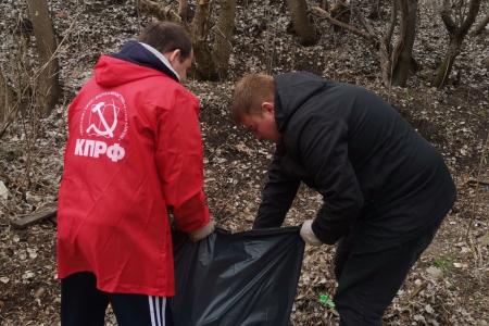 В Туле силами коммунистов приведена в порядок территория вокруг Серебровского родника