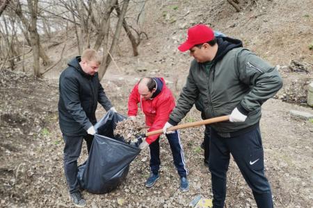 В Туле силами коммунистов приведена в порядок территория вокруг Серебровского родника