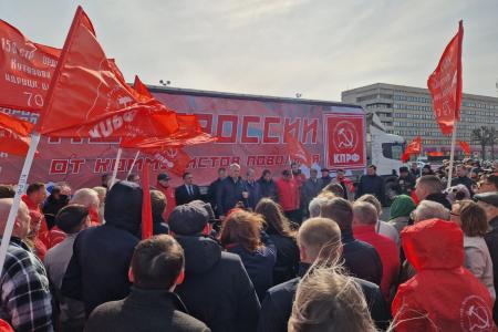 Ульяновская область. В.И. Кашин принял участие в отправке гуманитарного конвоя