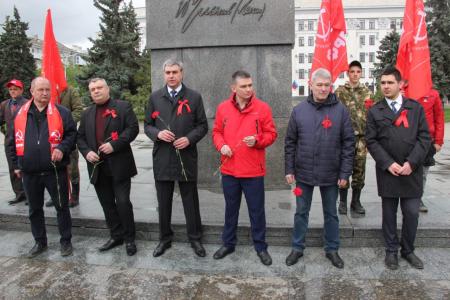 Луганский актив КПРФ отметил 153-ю годовщину со дня рождения В.И. Ленина
