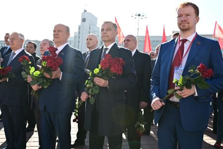Г.А. Зюганов принял участие в возложении цветов памятнику В.И. Ленину в Беларуси