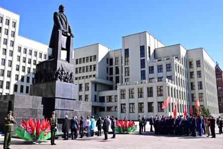 Г.А. Зюганов принял участие в возложении цветов памятнику В.И. Ленину в Беларуси