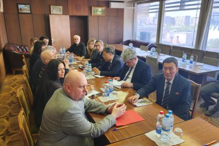 К.К. Тайсаев и И.Н. Макаров приняли участие в "Круглом столе" в газете "Правда"