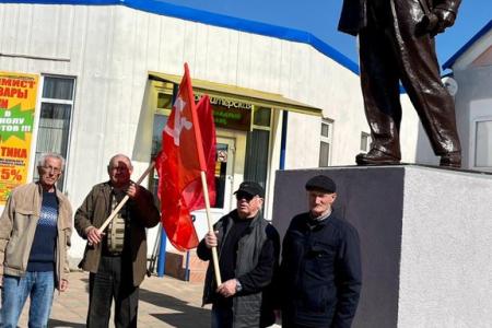 Коммунисты Орловской области отметили День рождения В.И. Ленина