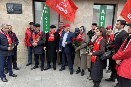 Республика Дагестан. Автопробег КПРФ в День космонавтики. «Чтобы стать «крылатым», нужно стремление к полету»