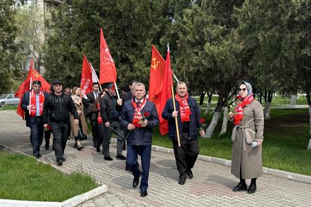 Республика Дагестан. Автопробег КПРФ в День космонавтики. «Чтобы стать «крылатым», нужно стремление к полету»