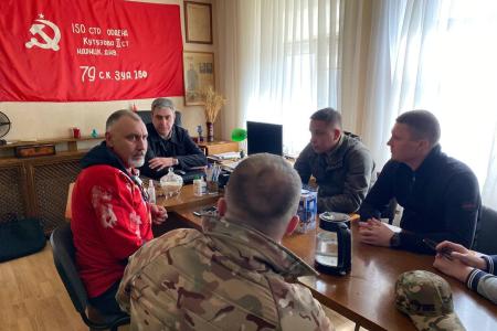 Член Совета Федерации А.М. Гибатдинов посетил новые регионы России и передал помощь российским военнослужащим