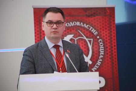 Завершил работу семинар-совещание руководителей и партийного актива региональных отделений КПРФ Дальневосточного федерального округа