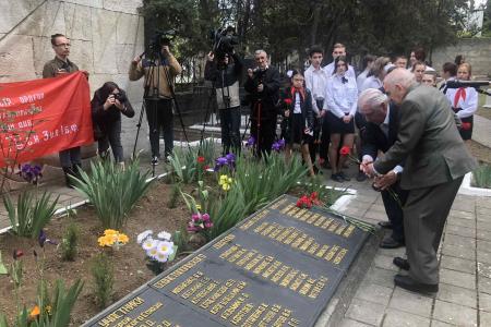 Коммунисты Севастополя почтили память Героя СССР В.Д. Ревякина