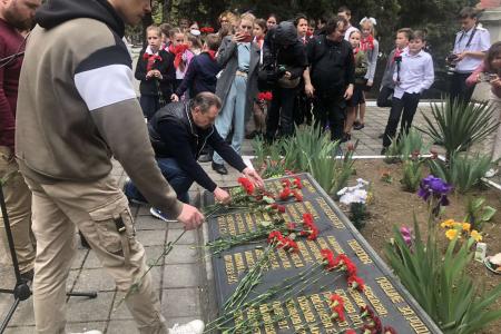 Коммунисты Севастополя почтили память Героя СССР В.Д. Ревякина