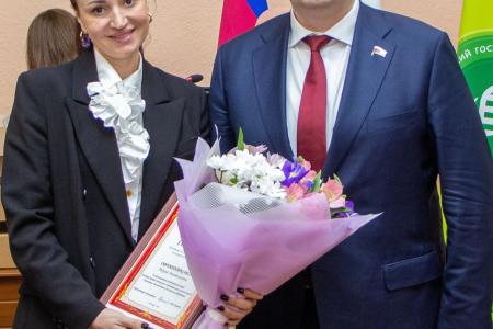 Г.А. Зюганов выступил на круглом столе, посвящённом проблемам пчеловодства юга и новых территорий России