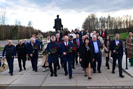 Г.А. Зюганов: Смелее в борьбе за справедливость, дружбу трудового народа и социализм!