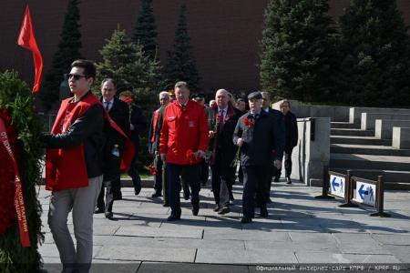 На Красной площади в Москве прошла торжественная акция в честь Дня космонавтики