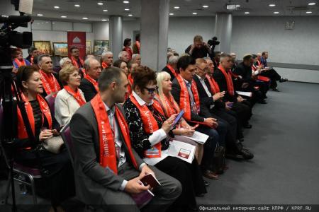 Г.А. Зюганов: «Русский человек – тот, кто любит Россию и служит ей»