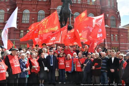 Цветы к Мавзолею Вождя мирового пролетариата